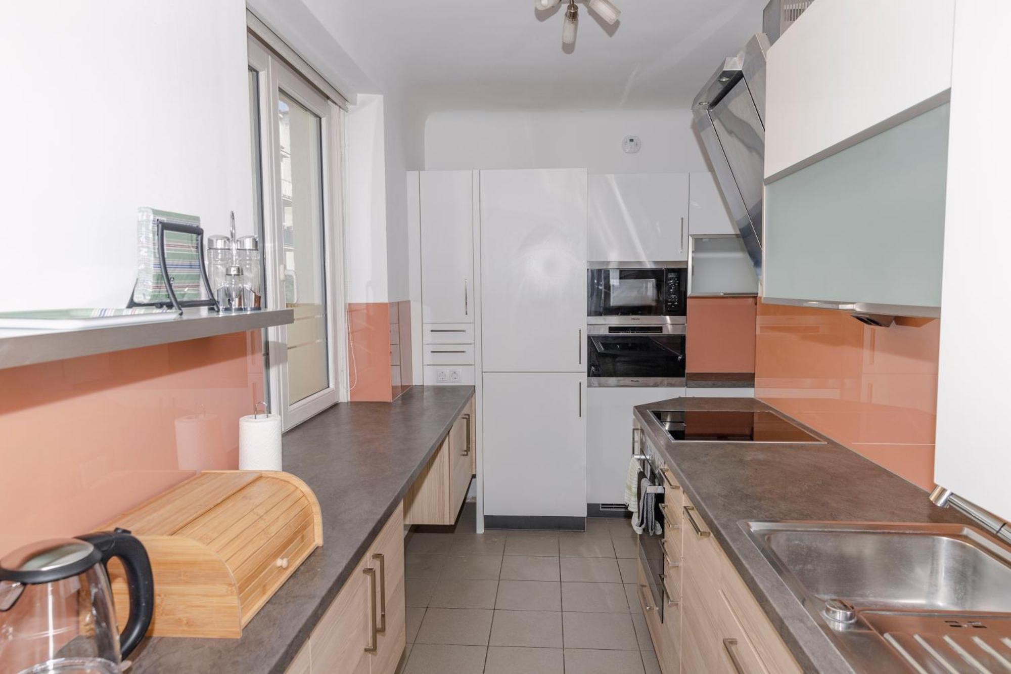 וינה Beautiful 2-Bedroom Apartment Near Schoenbrunn מראה חיצוני תמונה