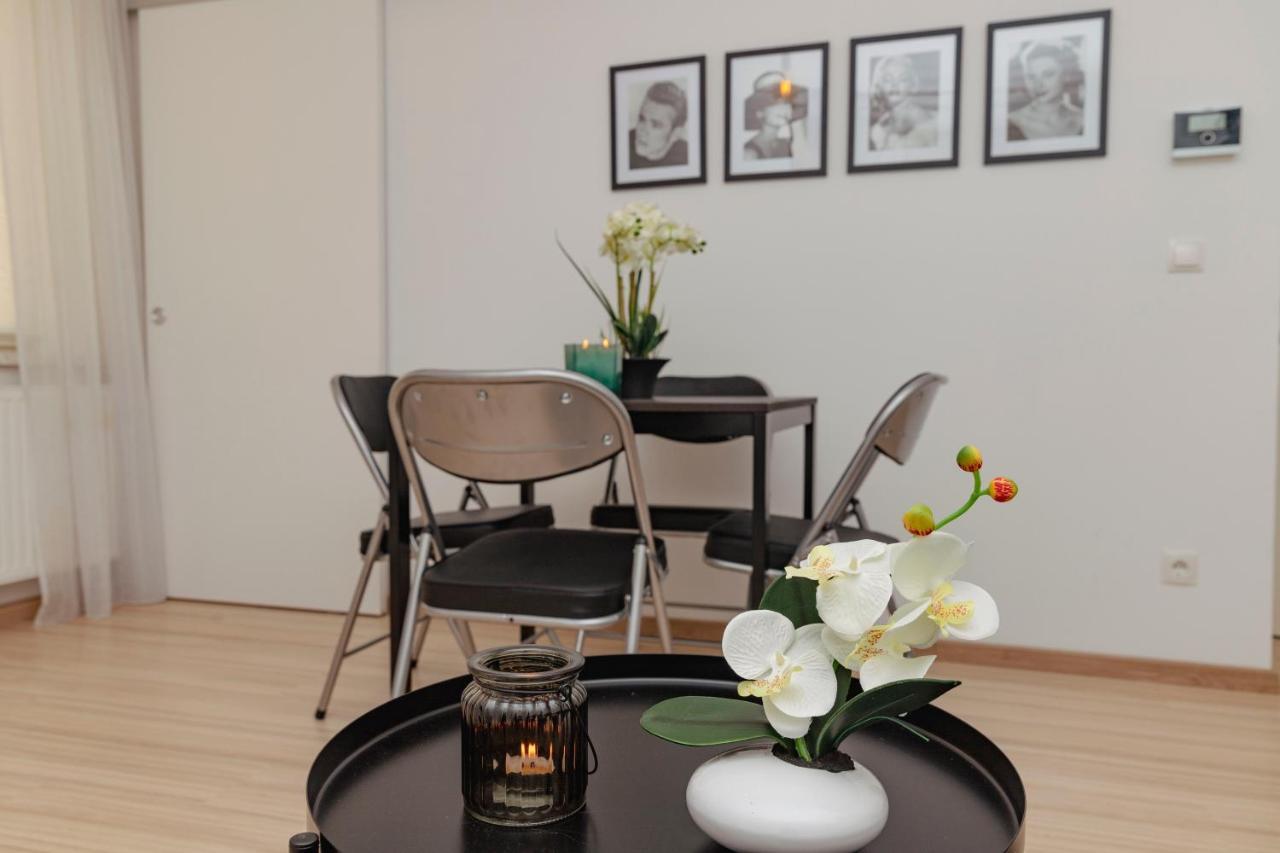 וינה Beautiful 2-Bedroom Apartment Near Schoenbrunn מראה חיצוני תמונה